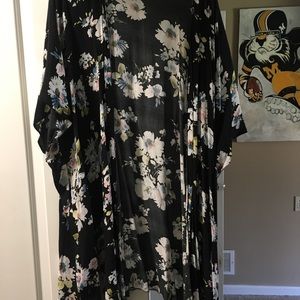 Brandy Melville flower kimono